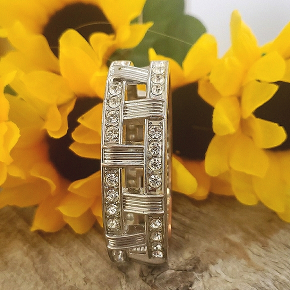 Beautiful Sparkly Metal Bracelet - Picture 2 of 2